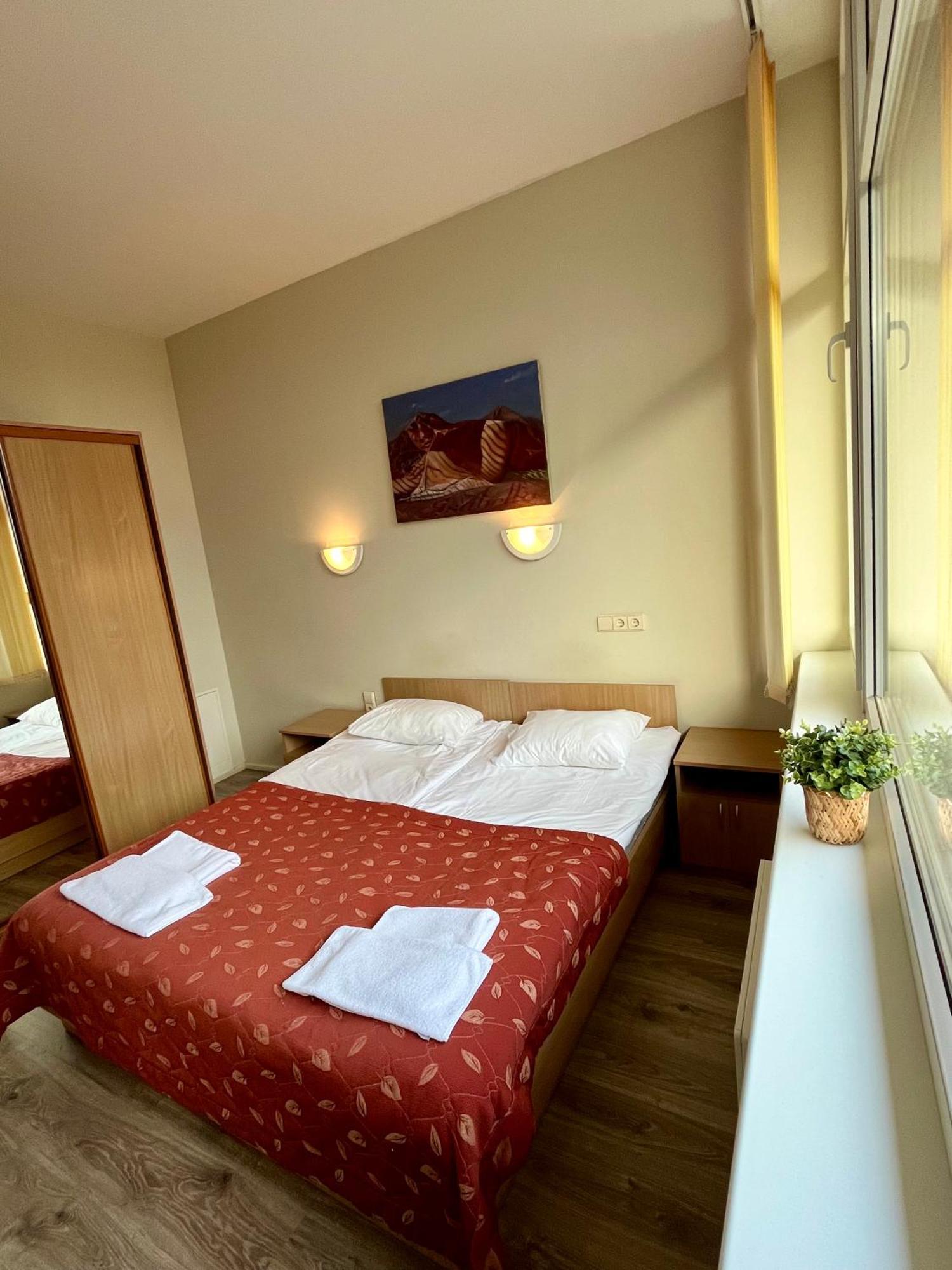 Palangos Daile Hotel Palanga Exterior photo